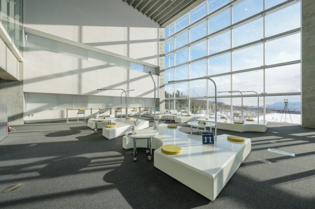 情報ライブラリ(南側)