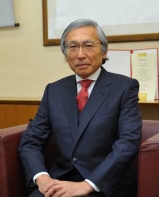 学長 ⽚桐 恭弘